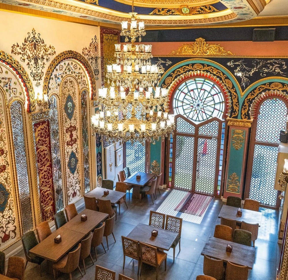 کافه رستوران عمارت شاهکار